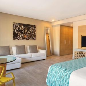 Suite Junior solo para adultos
